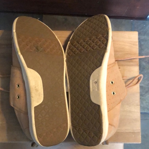 Women’s shoes - Picture 3 of 4